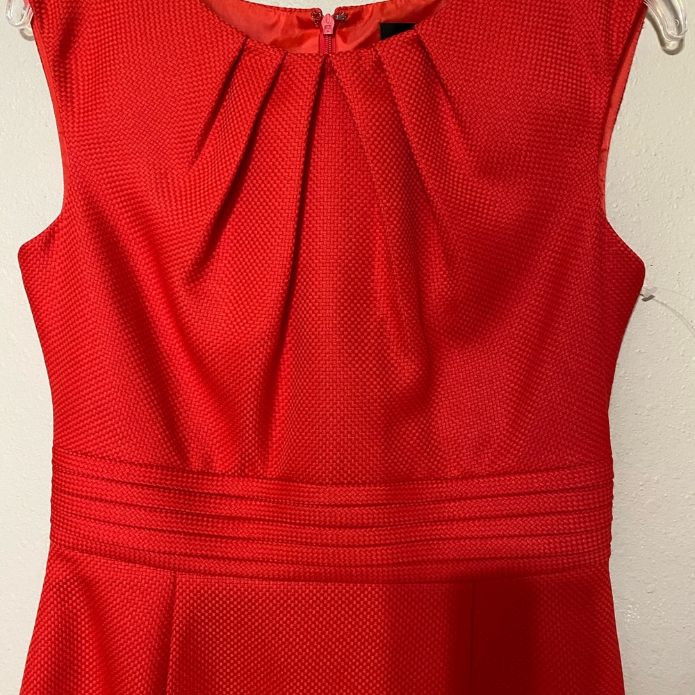Tahari Dress size 4 wore only one time , - Picture 2 of 13
